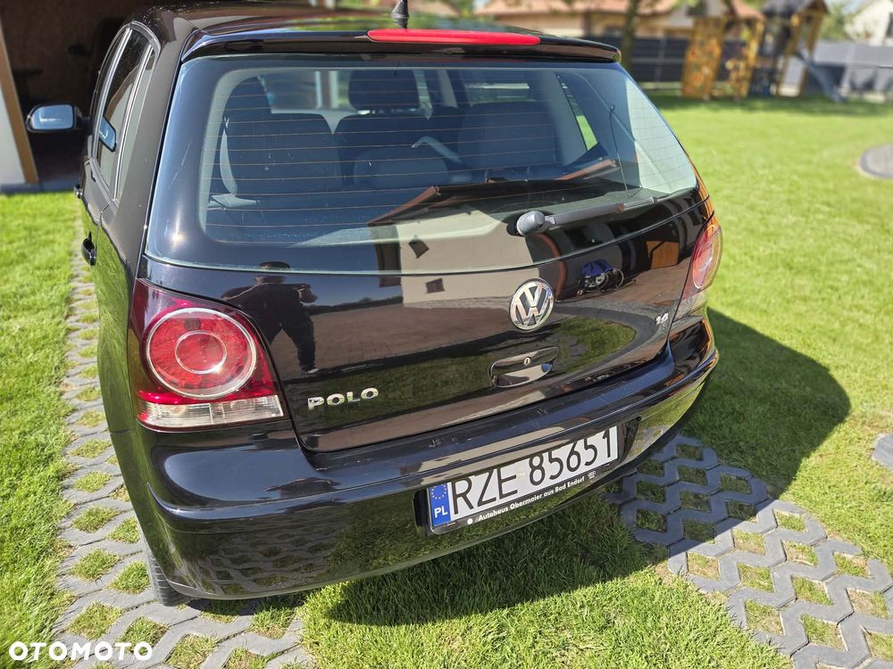 Volkswagen Polo 1.4 16V Comfortline - 2