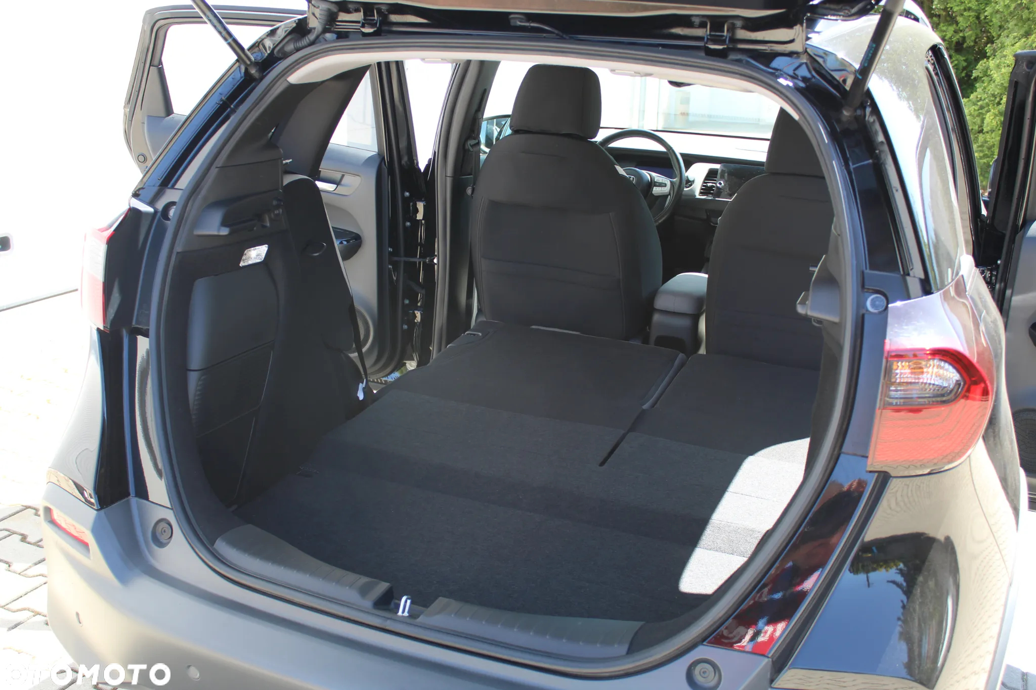 Honda Jazz 1.5 i-MMD Executive Crosstar (Czarny Dach) - 26