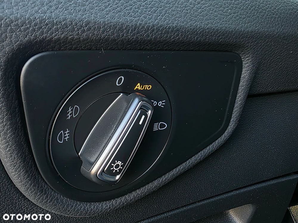 Volkswagen Touran 1.5 TSI ACT OPF Move - 17