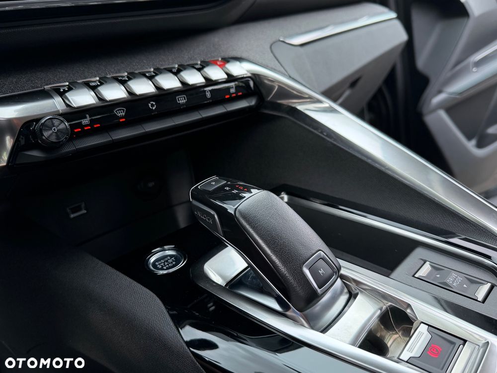 Peugeot 3008 BlueHDi 130 Stop & Start EAT8 Allure - 29