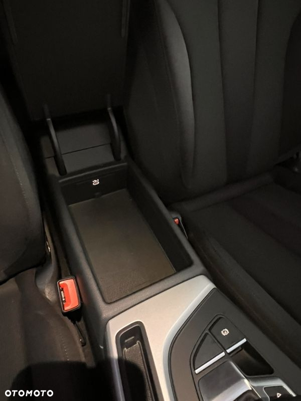 Audi A4 Avant 40 TDI S tronic S line - 14