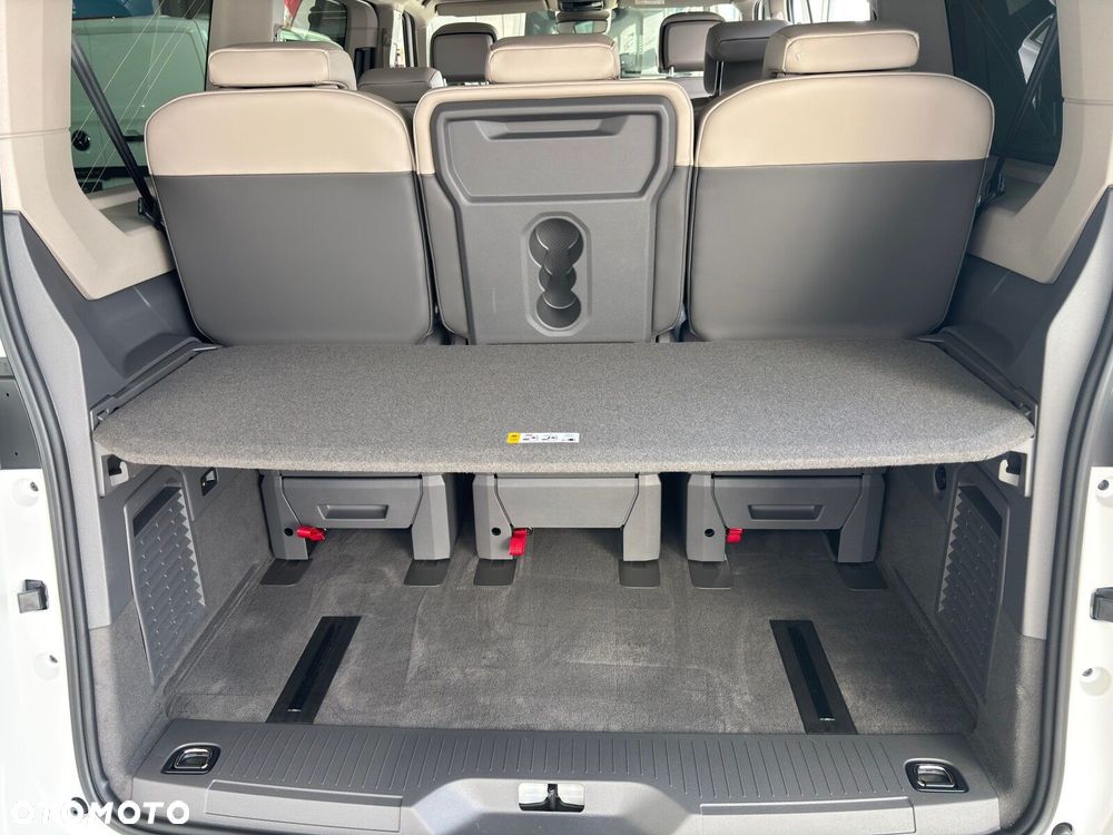 Volkswagen multivan EDITION L2 2.0 TDI 150 KM 7-DSG 8m - 23