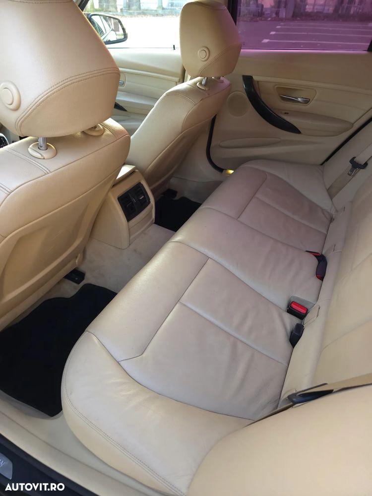 BMW Seria 3 320d Touring Aut. Luxury Line - 13