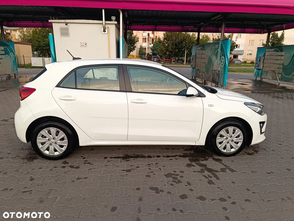 Kia Rio 1.2 M - 21