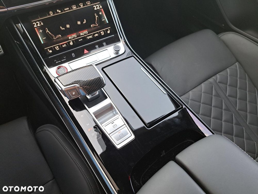 Audi S8 TFSI mHEV Quattro Tiptr - 16