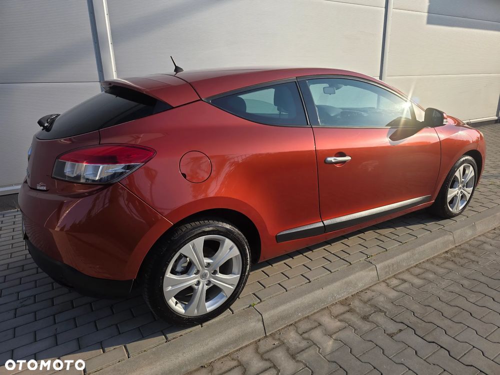 Renault Megane 1.6 16V Dynamique Euro5 - 6