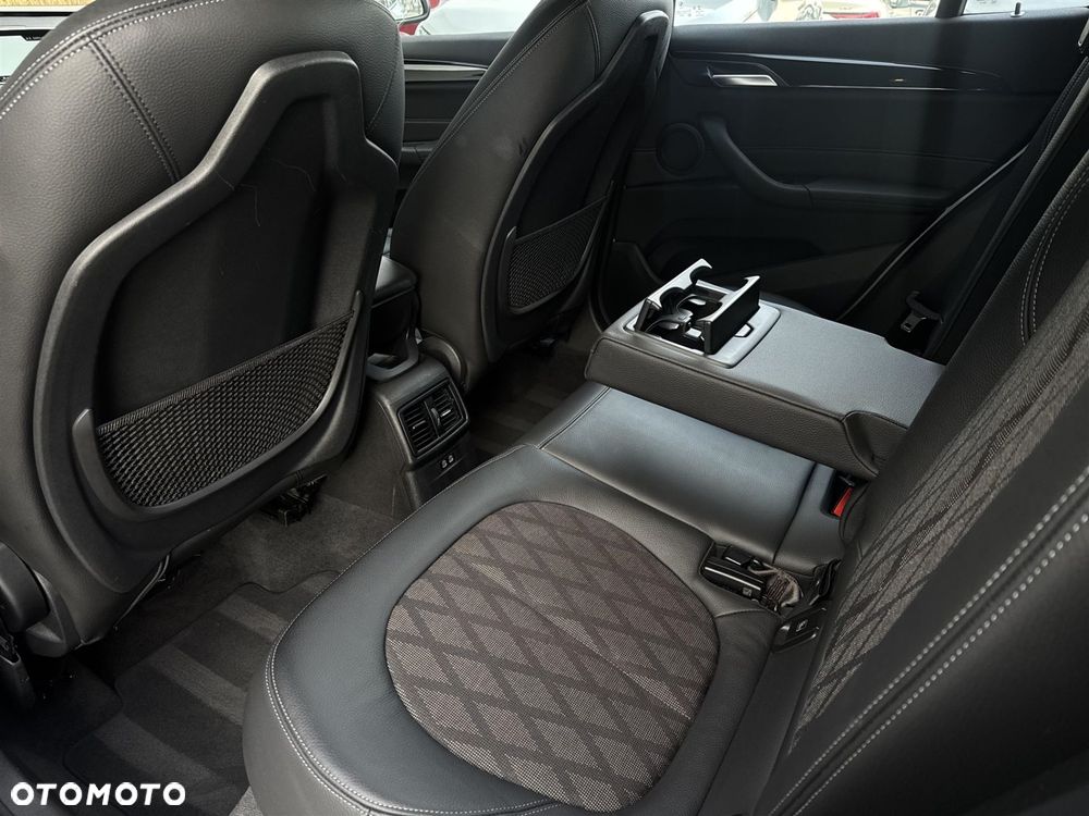 BMW X1 sDrive18i - 24