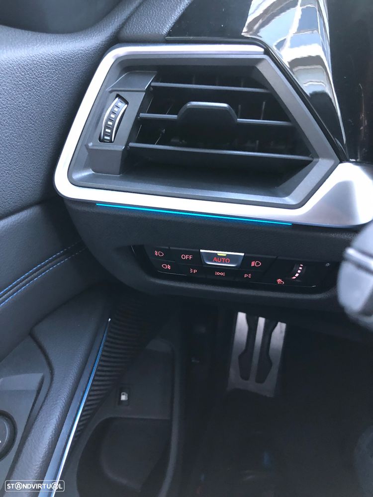 BMW 330 e Pack M Auto - 31