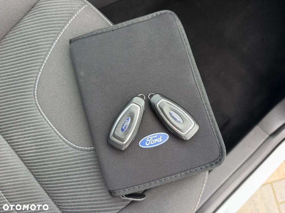 Ford Kuga 1.6 EcoBoost 2x4 Individual - 35