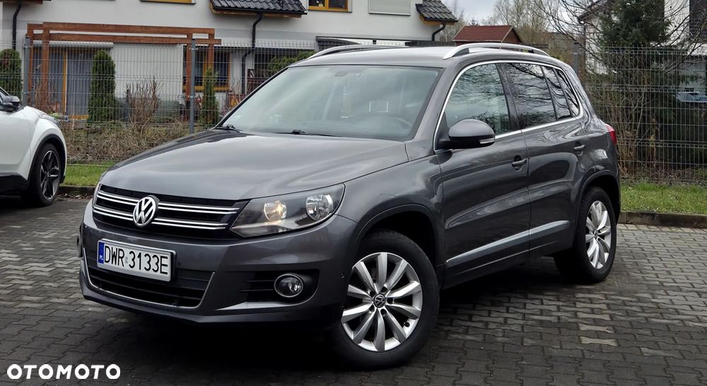 Volkswagen Tiguan - 1