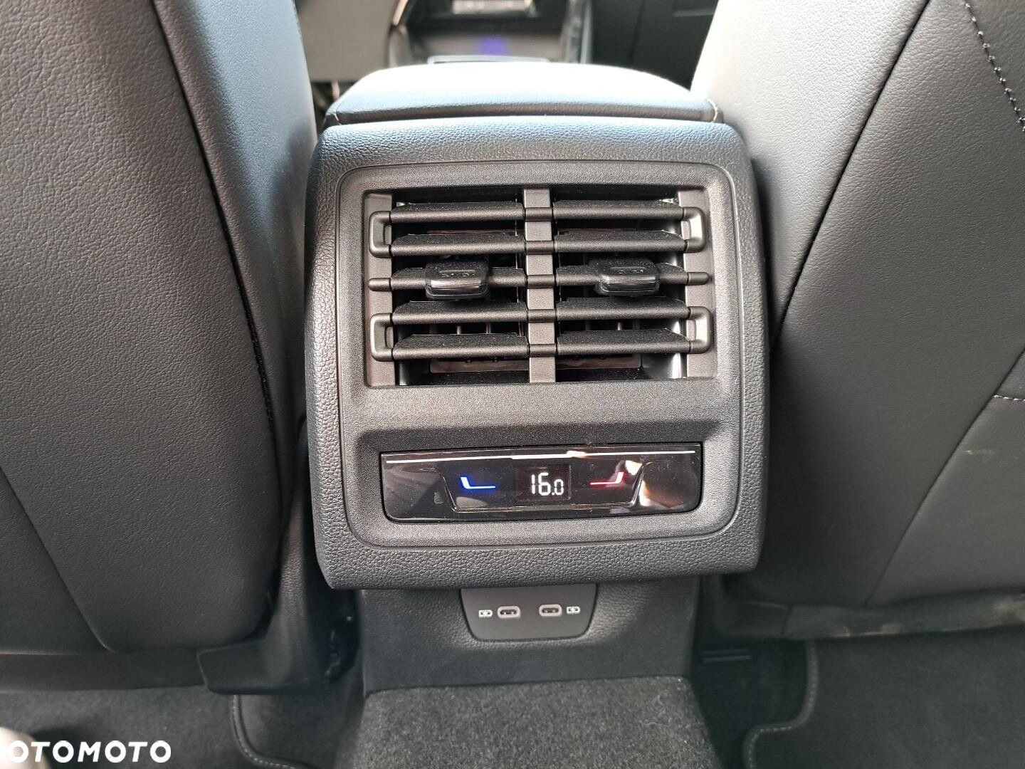 Volkswagen Golf - 19