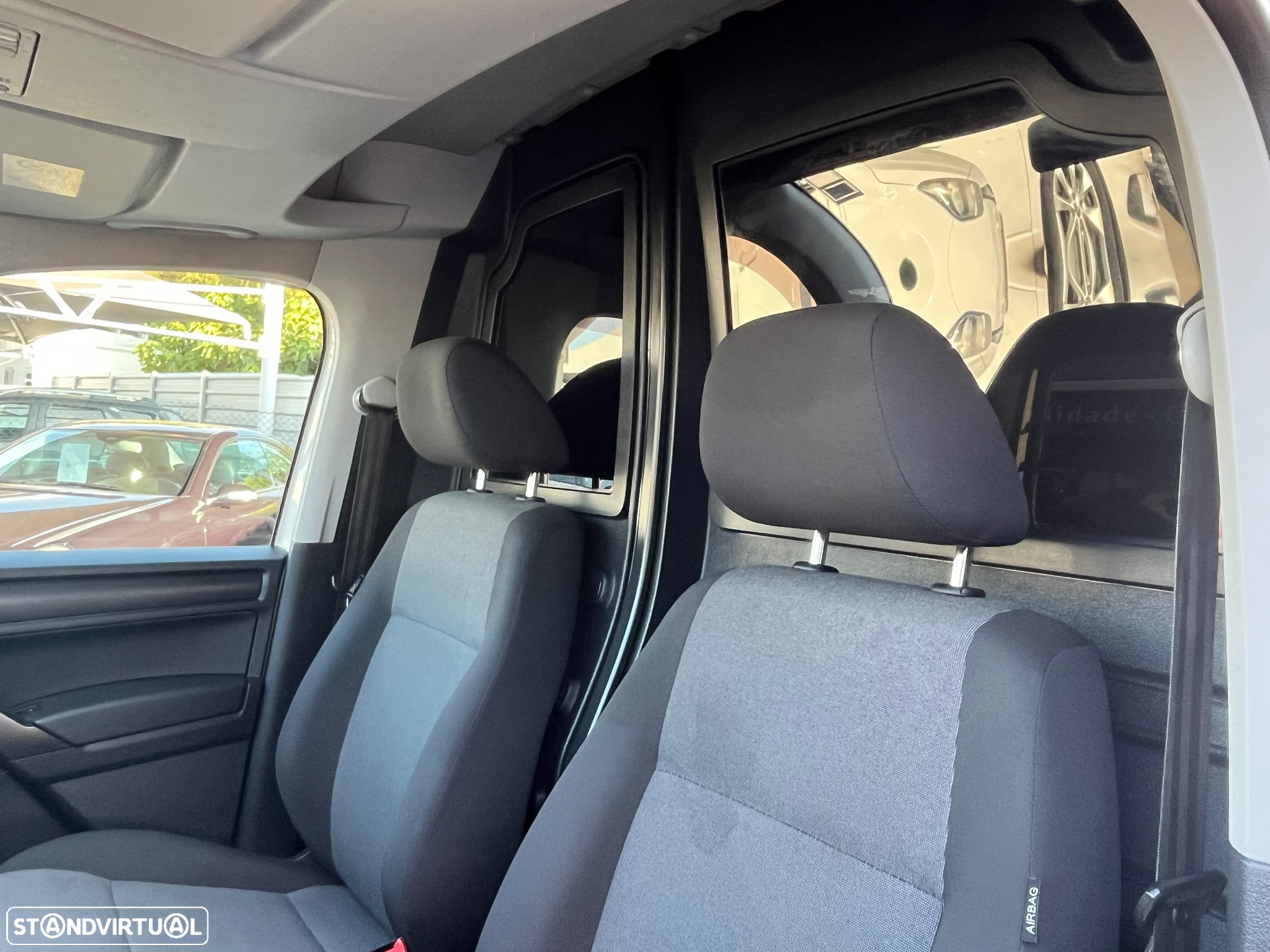 VW Caddy Van 2.0 TDi 150cv Confirtline - 36