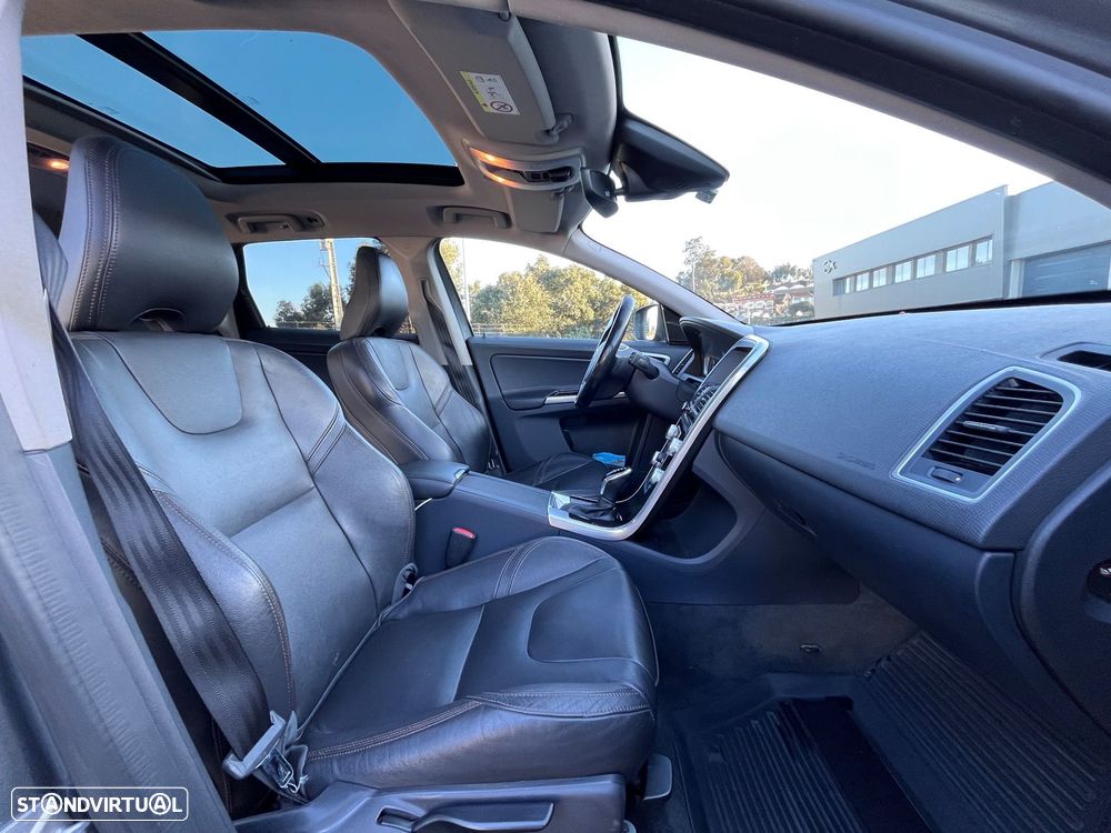 Volvo XC 60 D4 AWD Geartronic Summum - 13