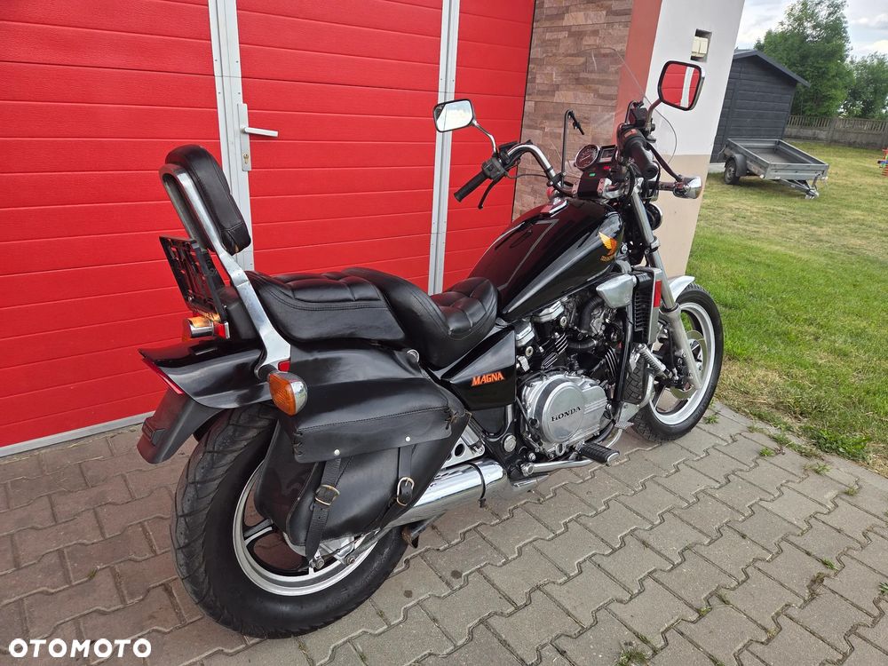 Honda VF - 3