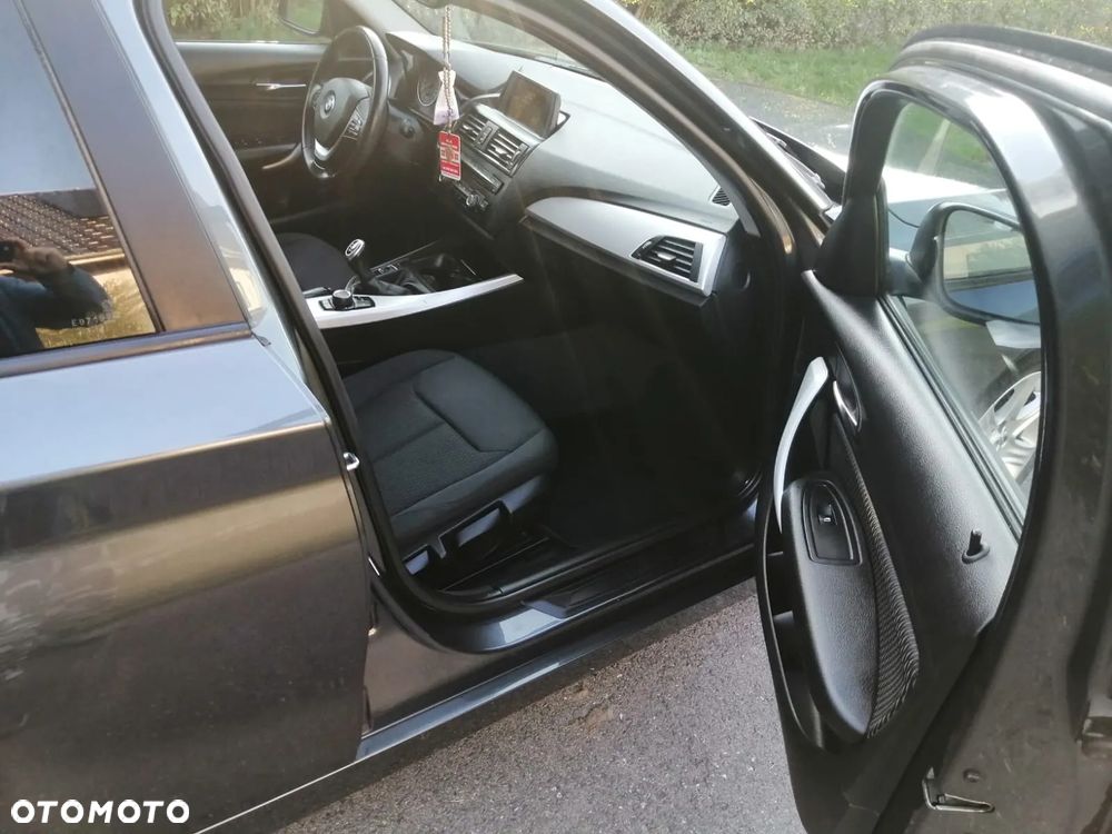BMW Seria 1 116d Sport Line - 10