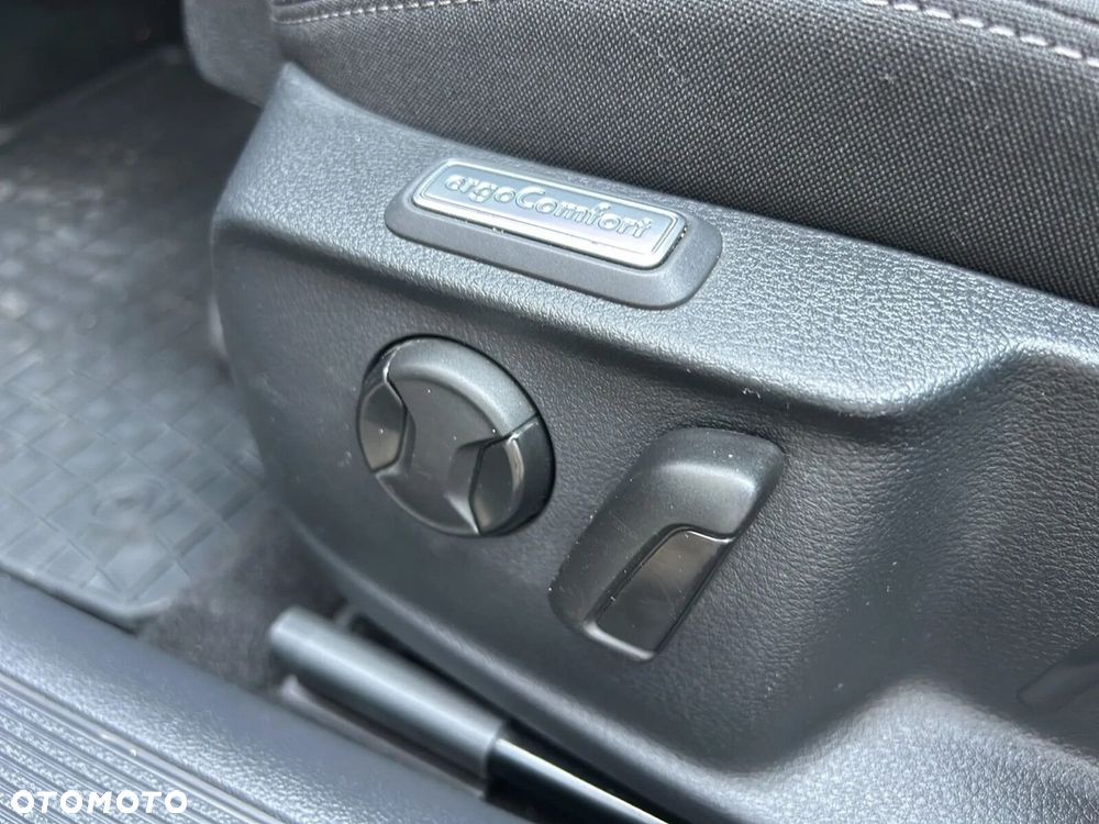 Volkswagen Passat 1.5 TSI EVO Business DSG - 34