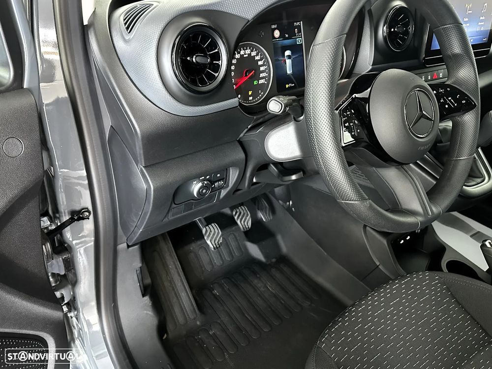 Mercedes-Benz Citan Furgão / Versão Standard - 11
