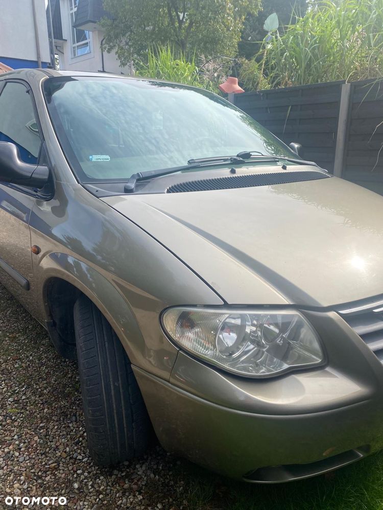Chrysler Voyager 2.4 SE - 9