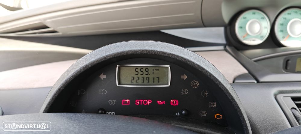 Citroën C8 2.0 HDi SX - 18