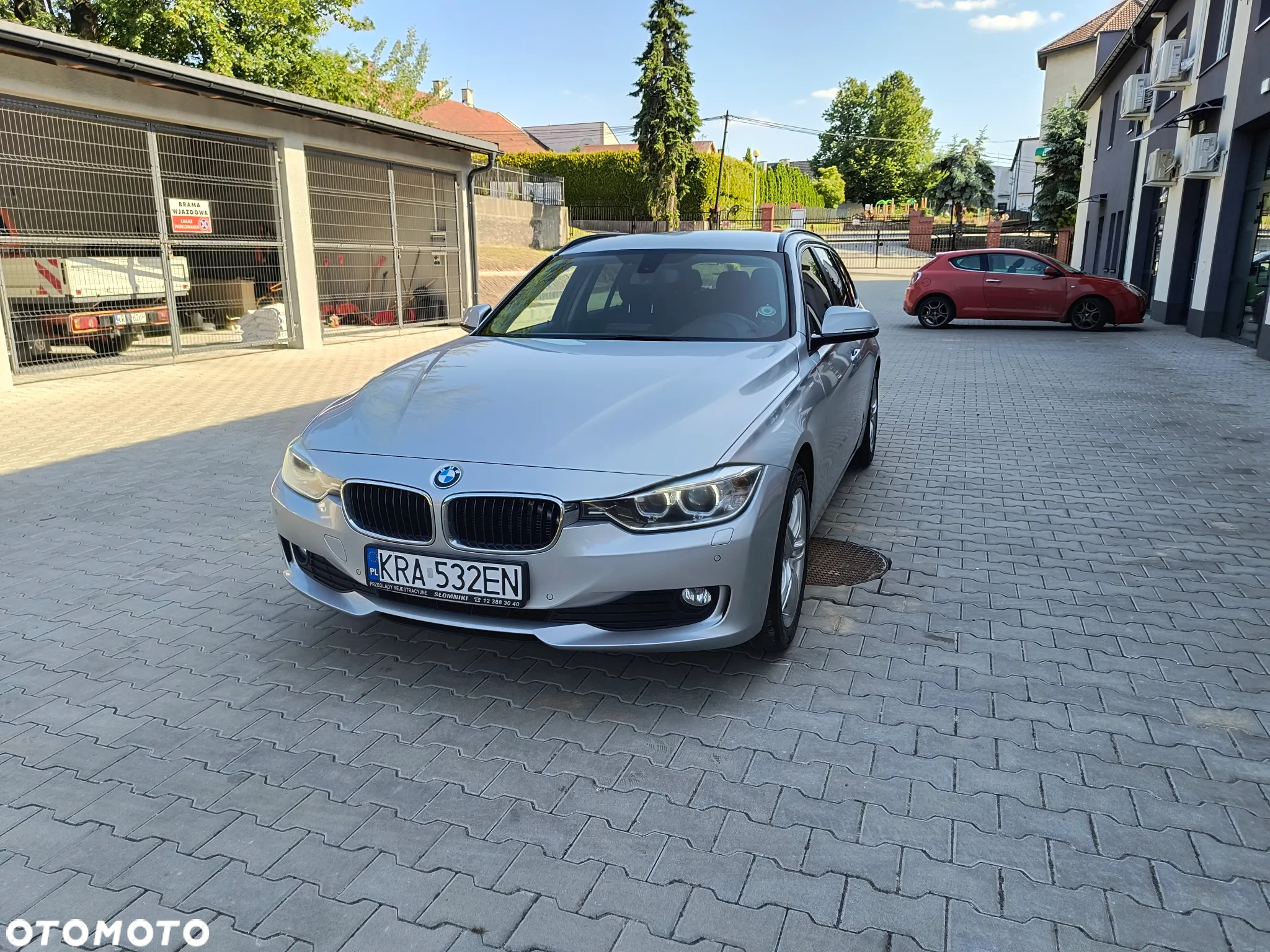 BMW Seria 3 320d DPF Touring - 27