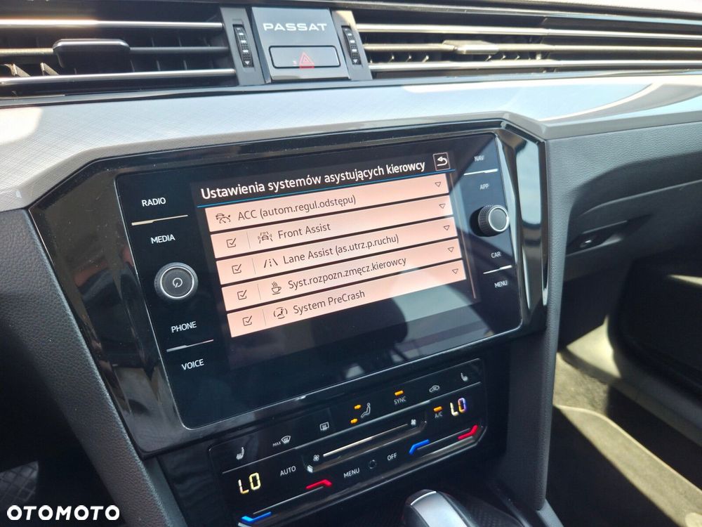 Volkswagen Passat - 18