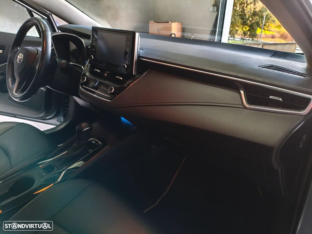 Toyota Corolla SD 1.8 Hybrid Luxury - 27