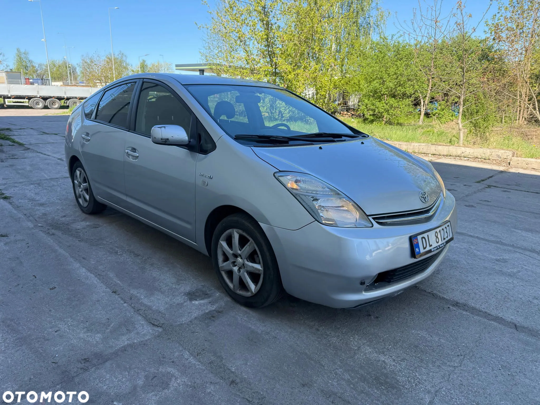 Toyota Prius (Hybrid) Executive - 3