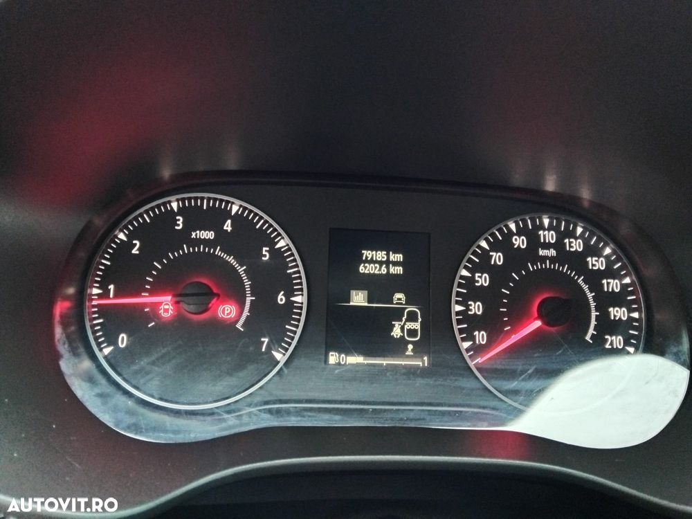 Dacia Logan TCe 90 MT6 Journey - 12