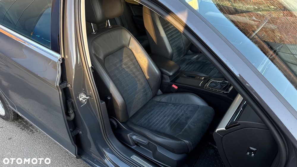 Volkswagen Passat 2.0 TDI (BlueMotion Technology) DSG Highline - 34