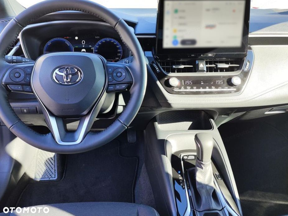 Toyota Corolla - 10