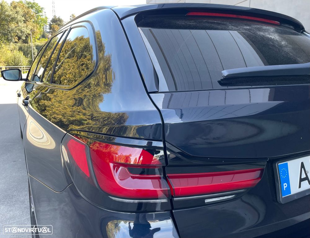 BMW 530 e Pack 50 anos M - 12