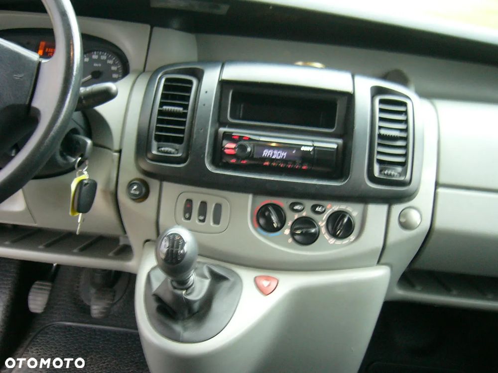 Opel Vivaro LONG 2,5 dci 115 Ps - 15