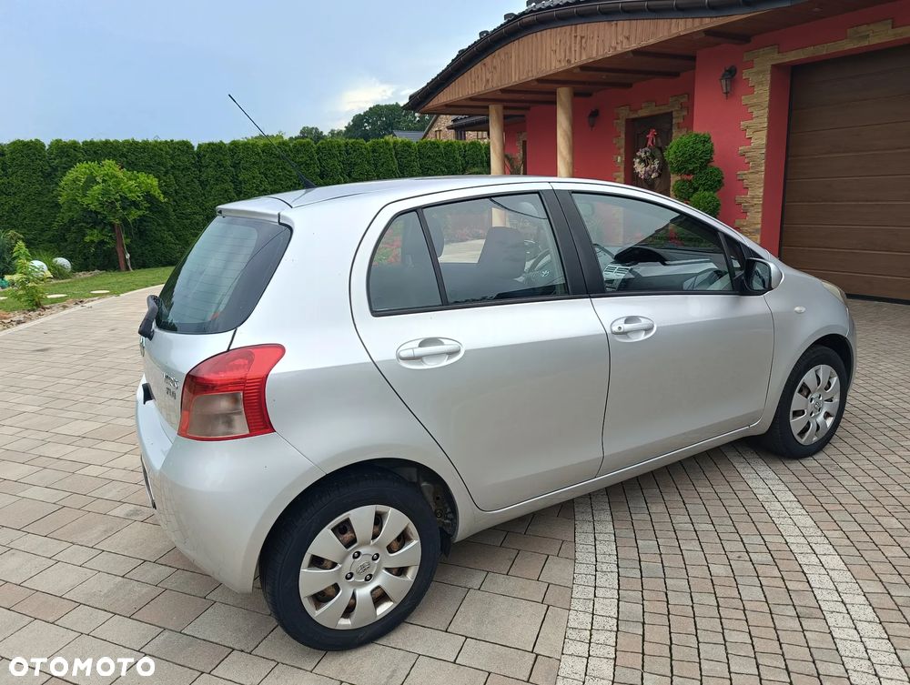 Toyota Yaris 1.0 VVT-i - 19