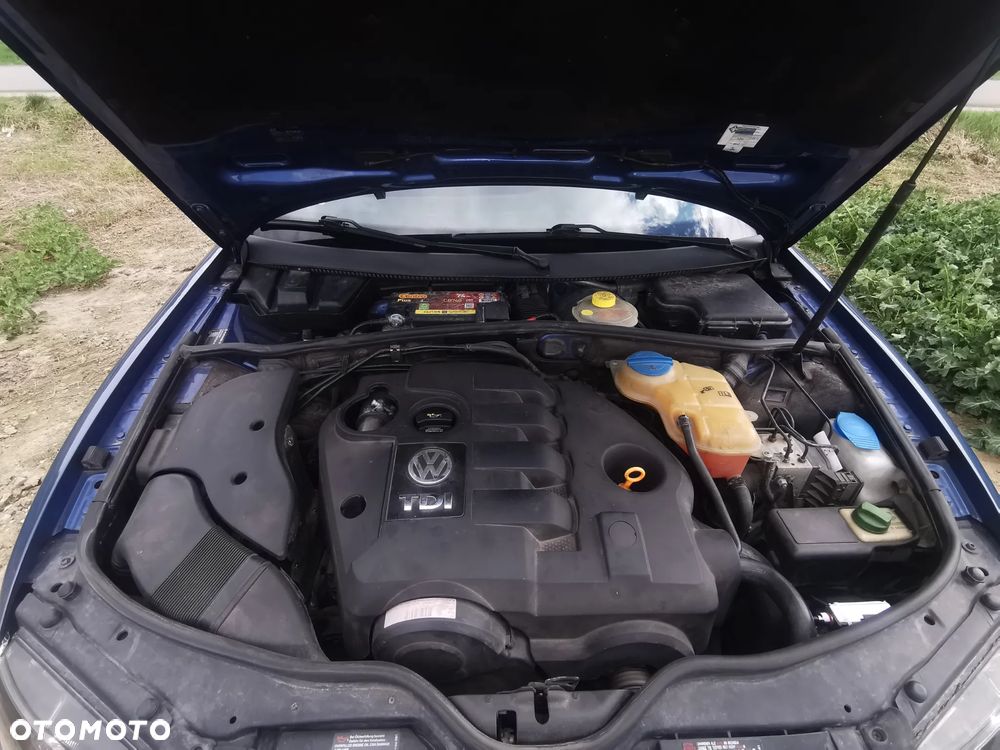 Volkswagen Passat 1.9 TDI Comfortline - 2