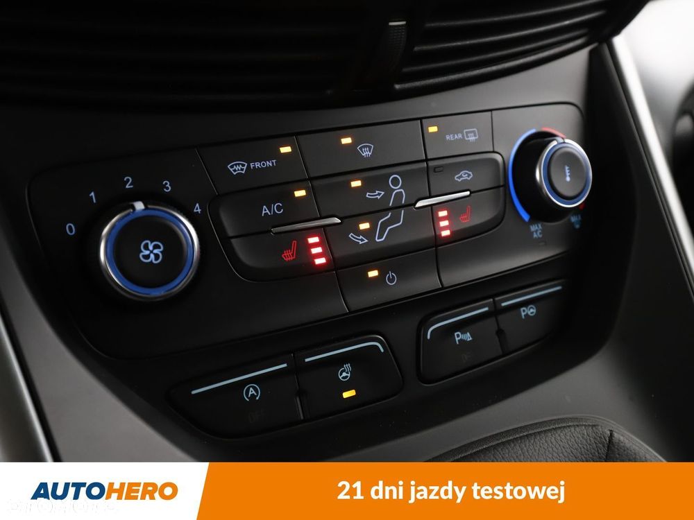 Ford Kuga - 22