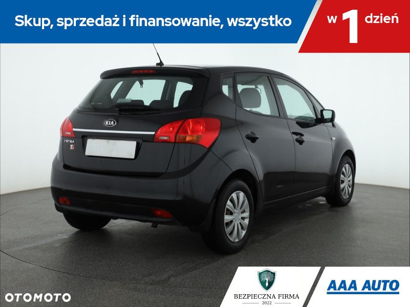Kia Venga - 6