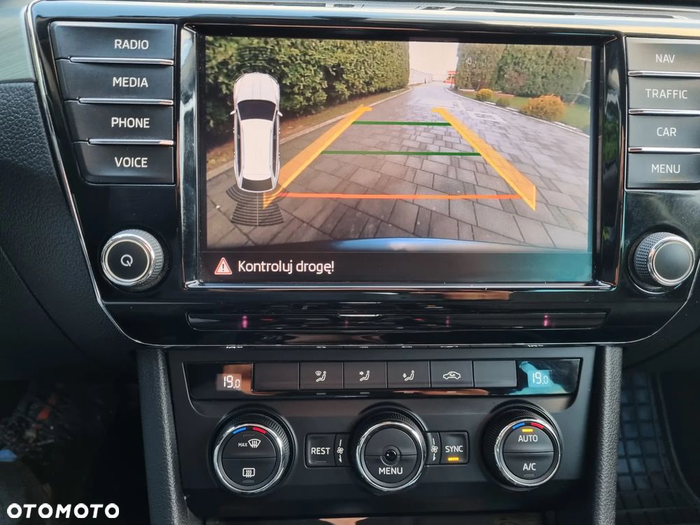 Skoda Superb 1.6 TDI DSG Style - 6