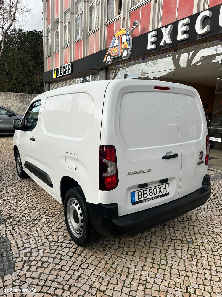 Fiat DOBLO  1.5 Blue hdi AUTOMÁTICA - 4