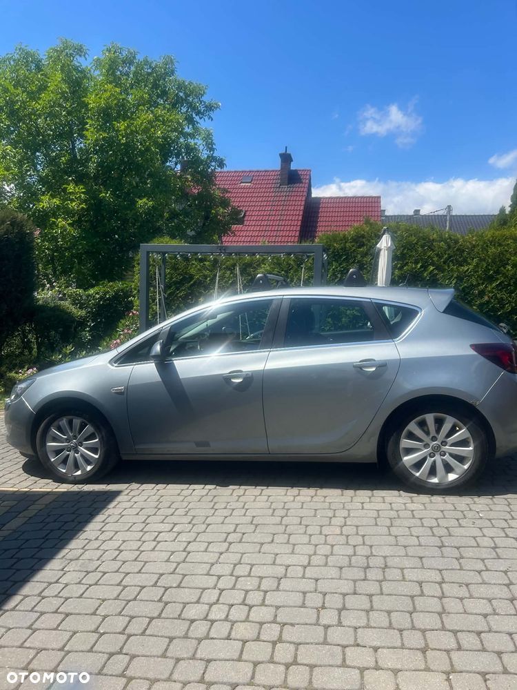 Opel Astra 1.7 CDTI Cosmo - 2