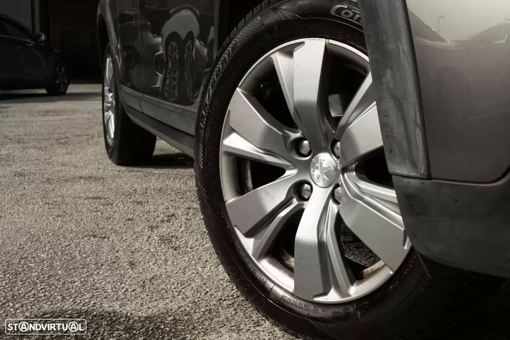 Peugeot 2008 1.2 PureTech Allure - 7