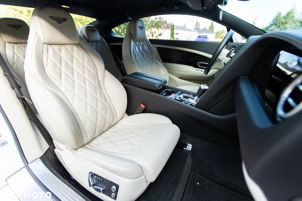 Bentley Continental GT - 17