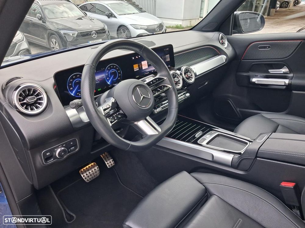 Mercedes-Benz EQB - 10