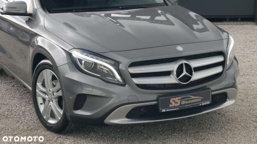 Mercedes-Benz GLA - 19