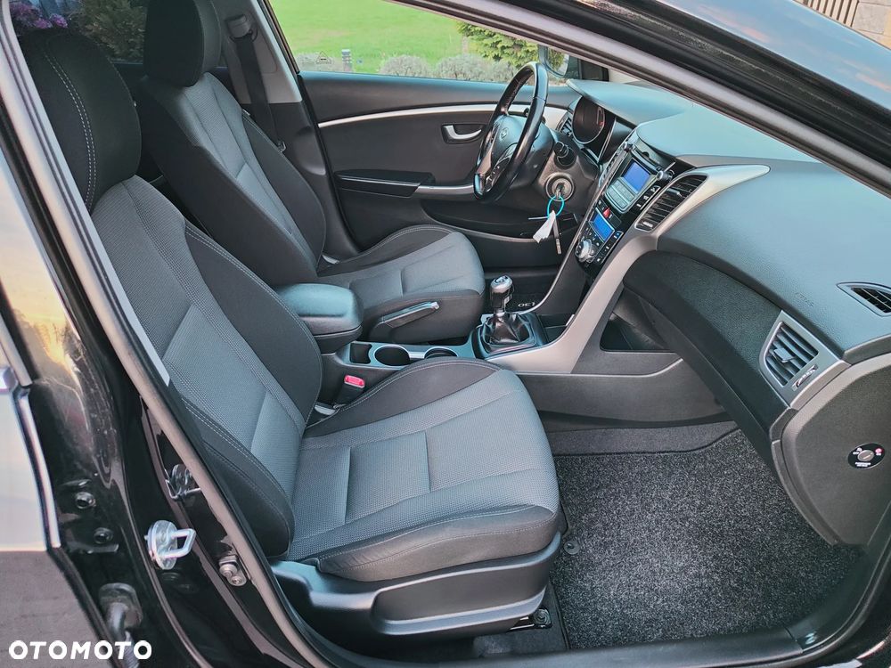 Hyundai i30 blue Kombi 1.6 GDi Style - 10