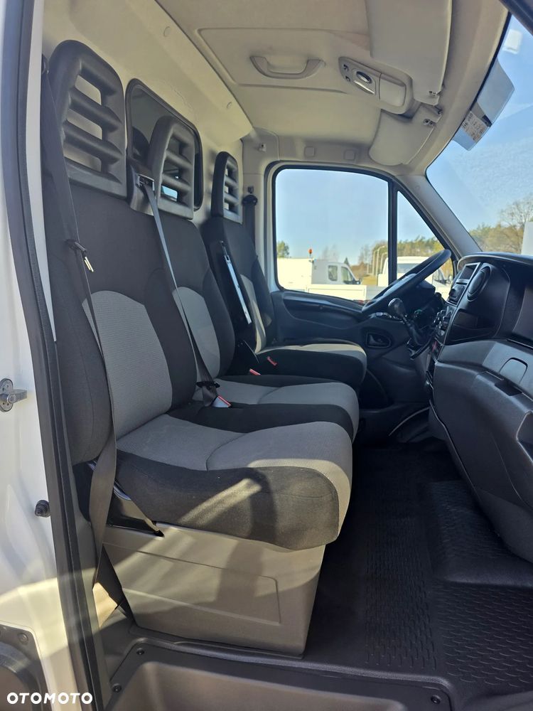 Iveco IVECO 35S13 2.3 HPI ŚREDNI WYSOKI KLIMA WEBASTO 193 T/KM PRZEBIEGU GWARANCJA - 19