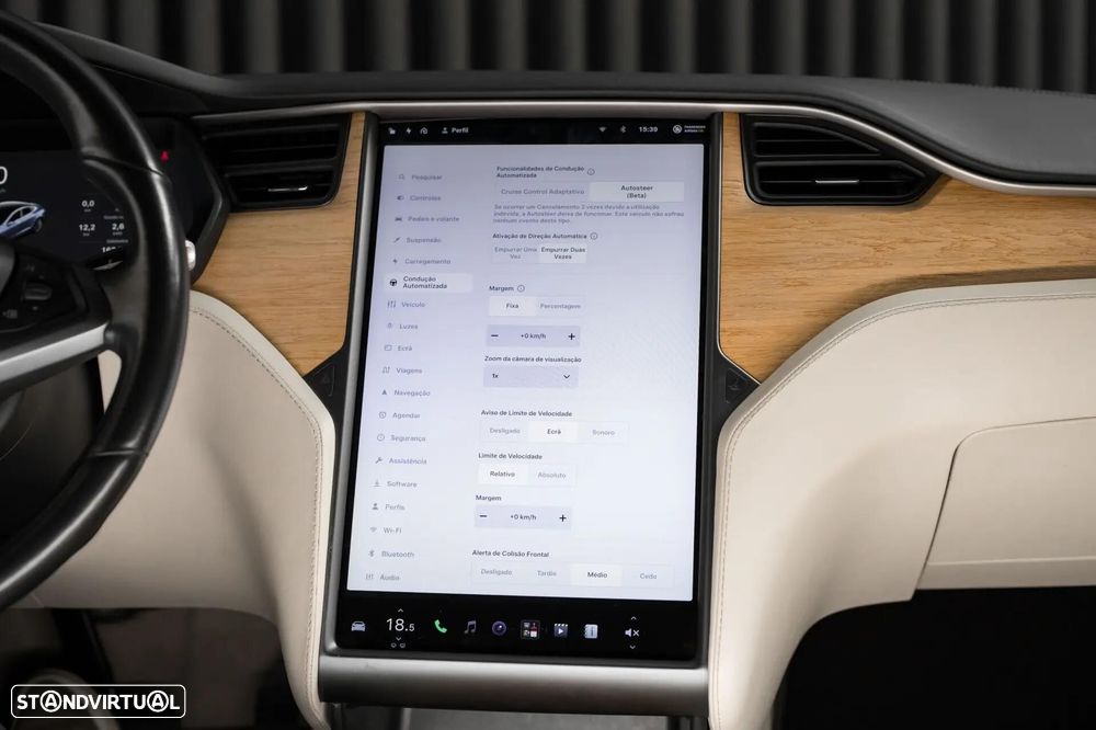 Tesla Model S Standard Range - 22