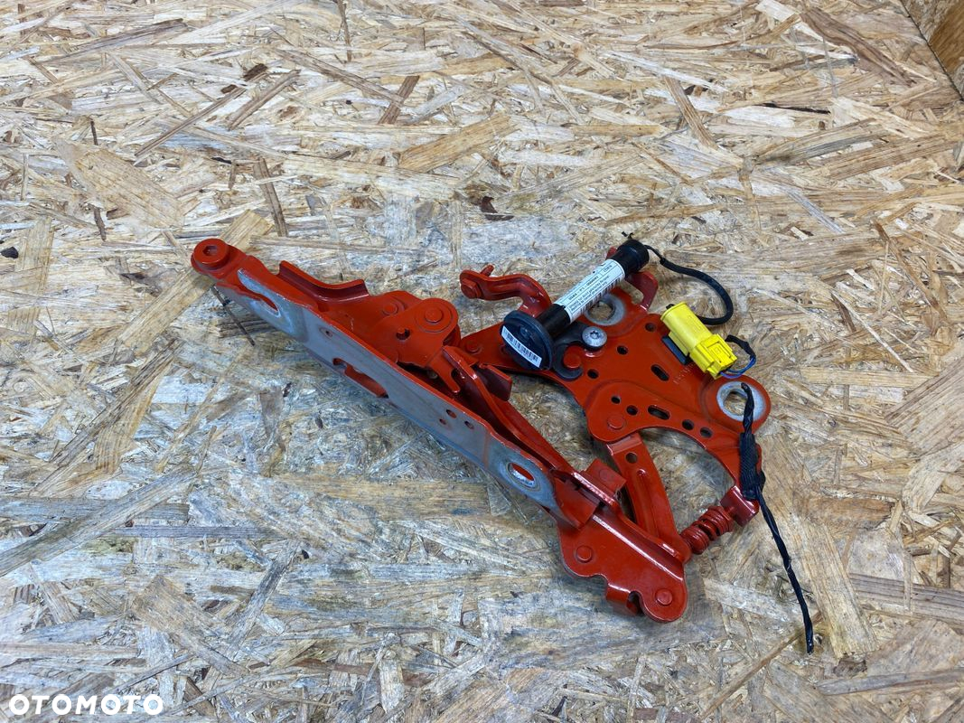 ZAWIAS MASKI LEWY PIROTECHNICZNY NABÓJ MINI F55 F56 F57 7300565 - 7