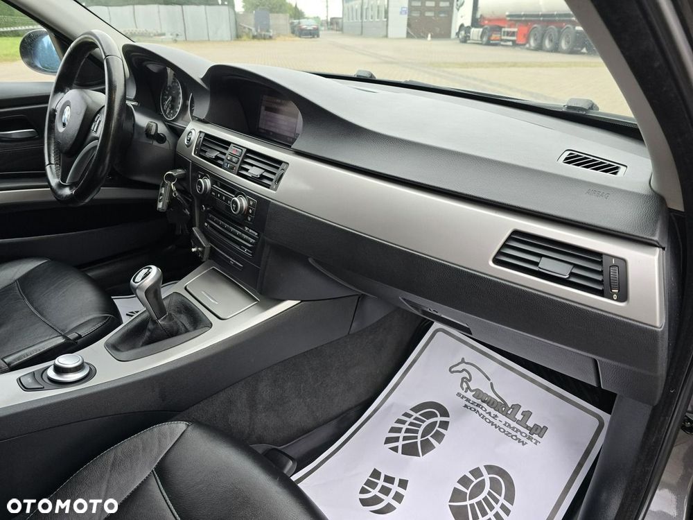 BMW Seria 3 - 27