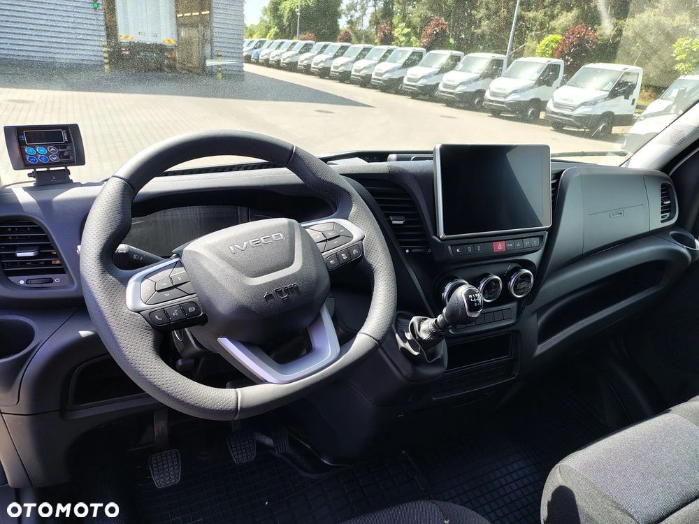 Iveco Daily 35S18HV chłodnia do -18 stopni! + łóżko - 19