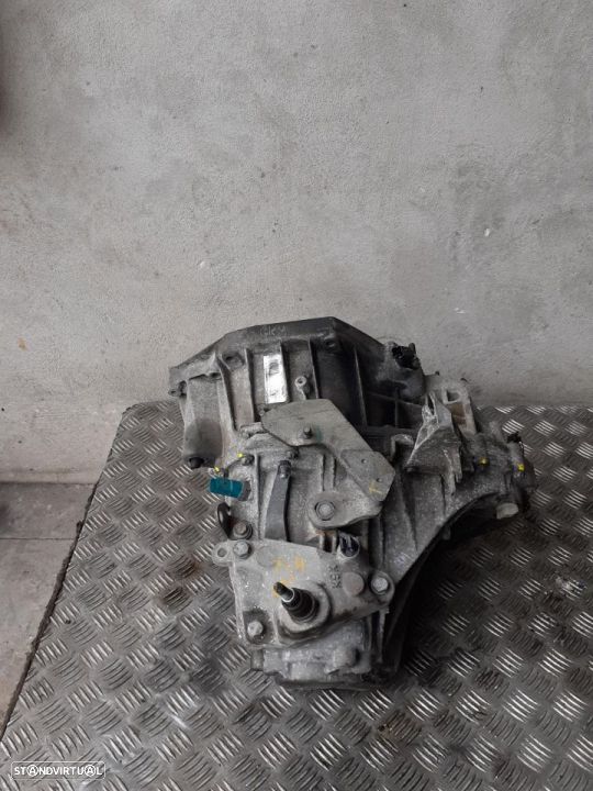 Caixa de 6 velocidades Renault Megane 1.5 105cv (05-2008) ref: TL4 001 - 1